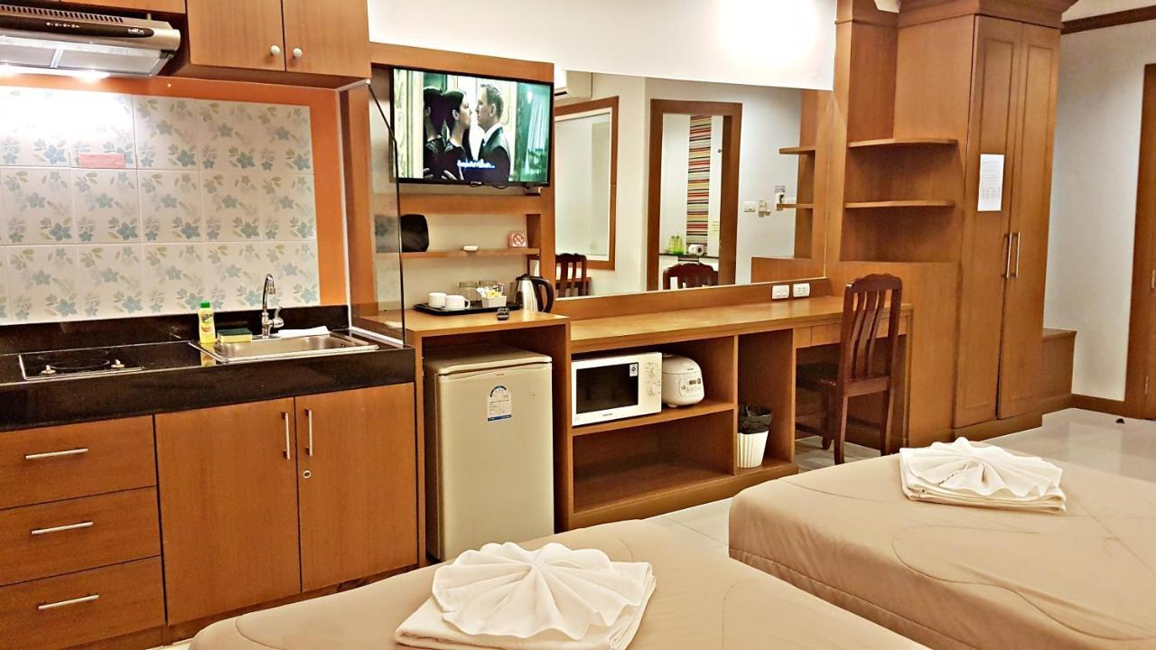Green Harbor Hotel & Service Apartment Patong Екстериор снимка