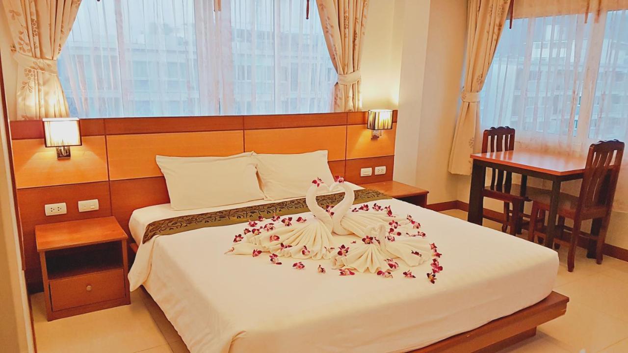 Green Harbor Hotel & Service Apartment Patong Екстериор снимка