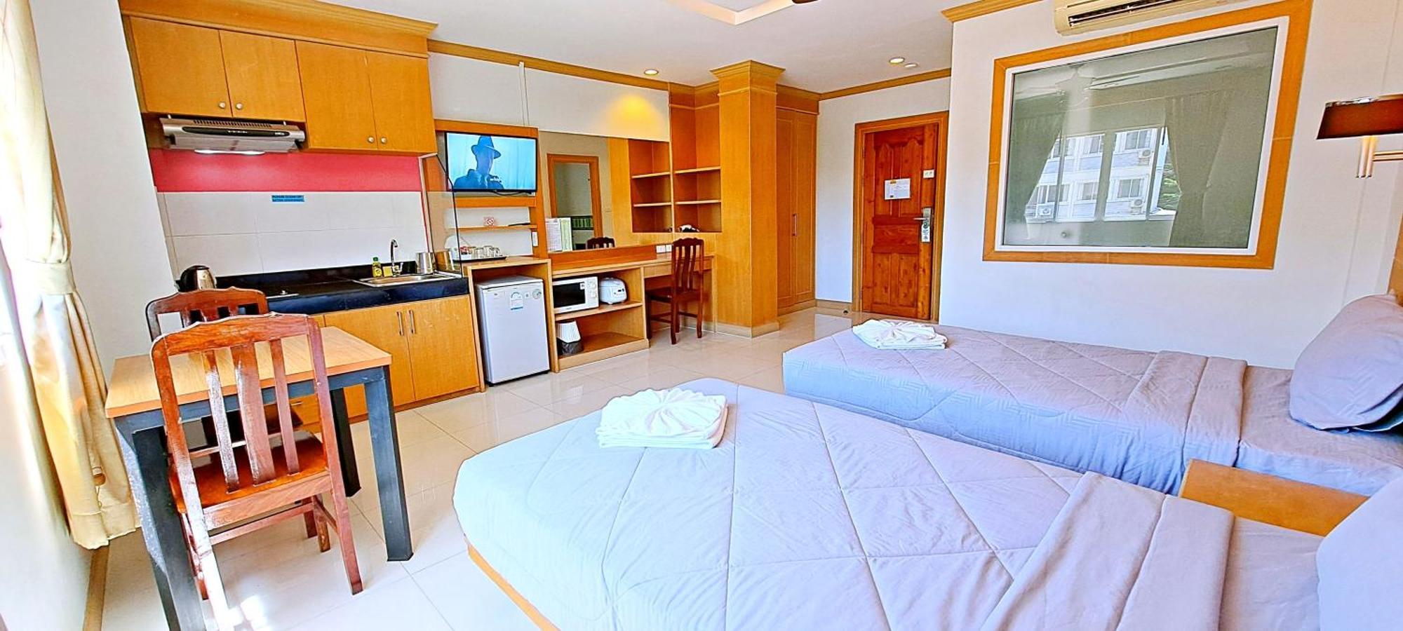Green Harbor Hotel & Service Apartment Patong Екстериор снимка