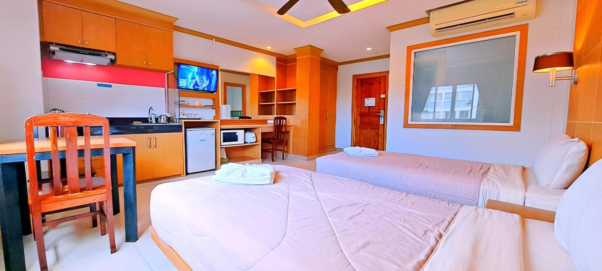 Green Harbor Hotel & Service Apartment Patong Екстериор снимка