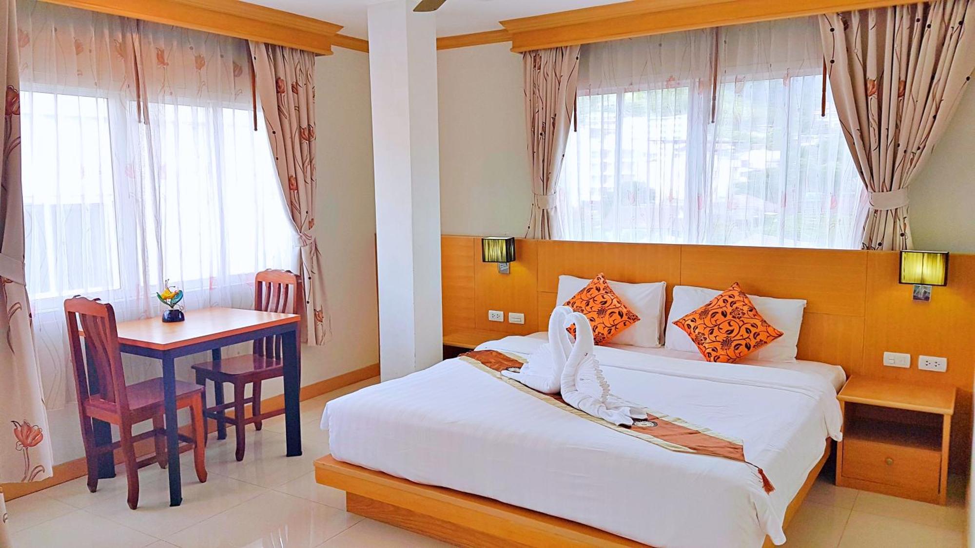 Green Harbor Hotel & Service Apartment Patong Екстериор снимка